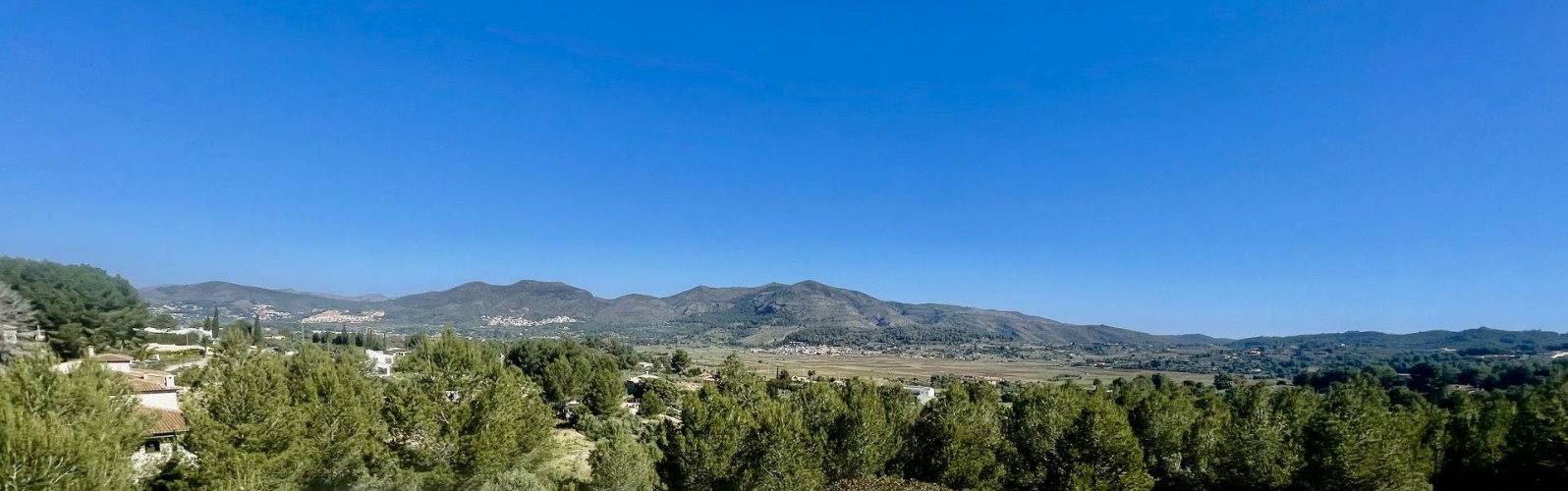 Platteland en open grond aan de Costa Blanca, voor landelijke woningen en grotere percelen
