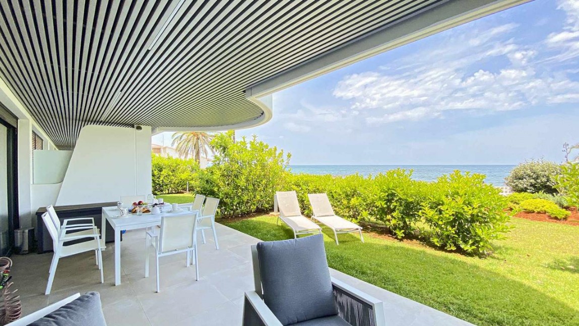 Strand en kustplaats aan de Costa Blanca, voor woningen met gemakkelijke toegang tot zee